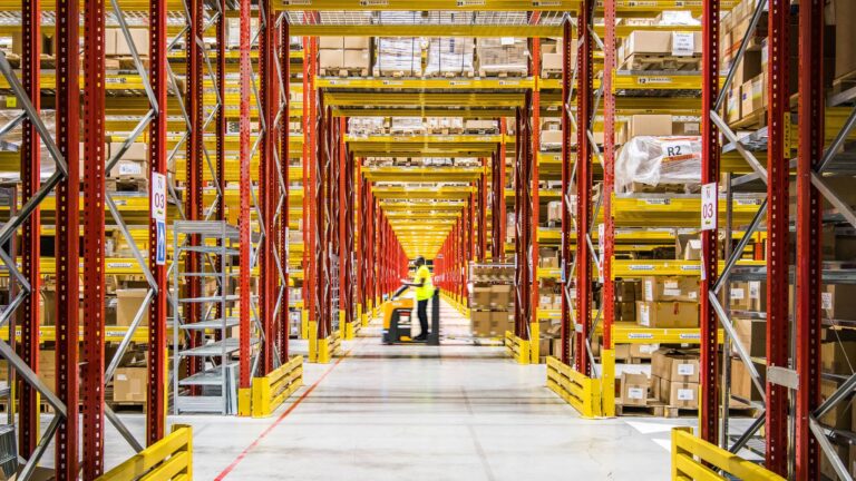 Industrial Smart Warehouses Complete Guide with Benefits and Real-World Use Cases